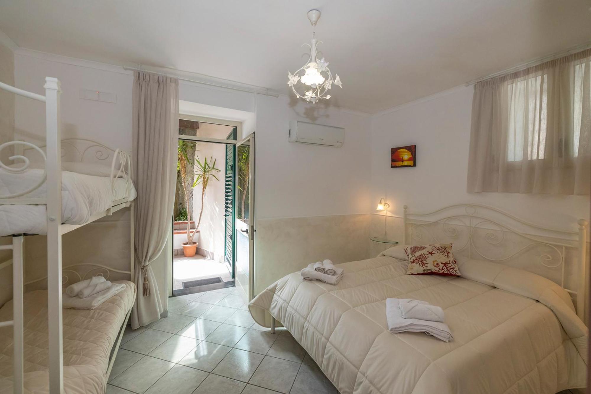 Le Marelle Hotel Furore Phòng bức ảnh